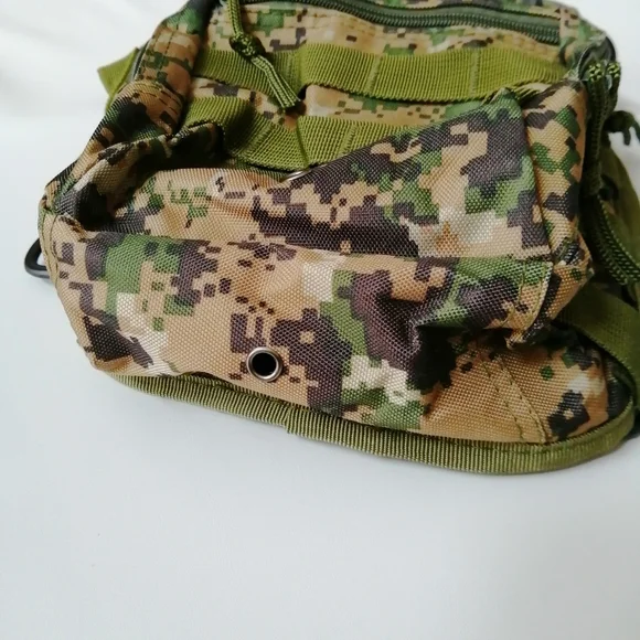 Digital Camo Bag - Picture 8 of 15